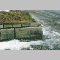 111-1391 Wehlau 1999, Ecke Molkereigrundstueck, Inschrift - Erbaut 1888 (oto G. Roseck).jpg